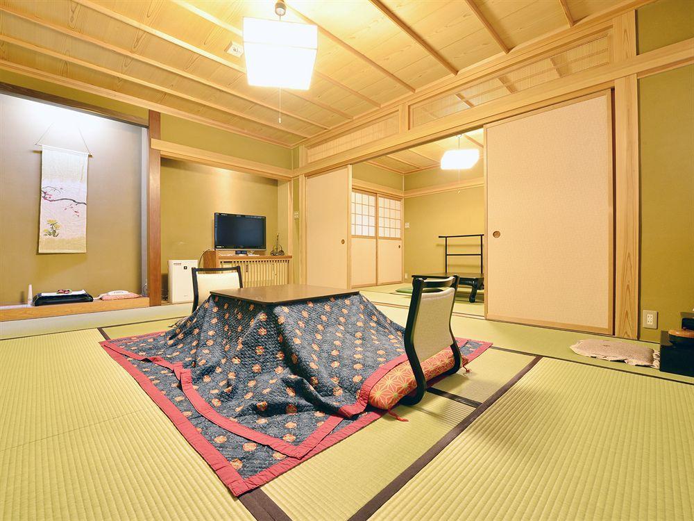 Hotel Jinpyokaku Yamanouchi  Esterno foto